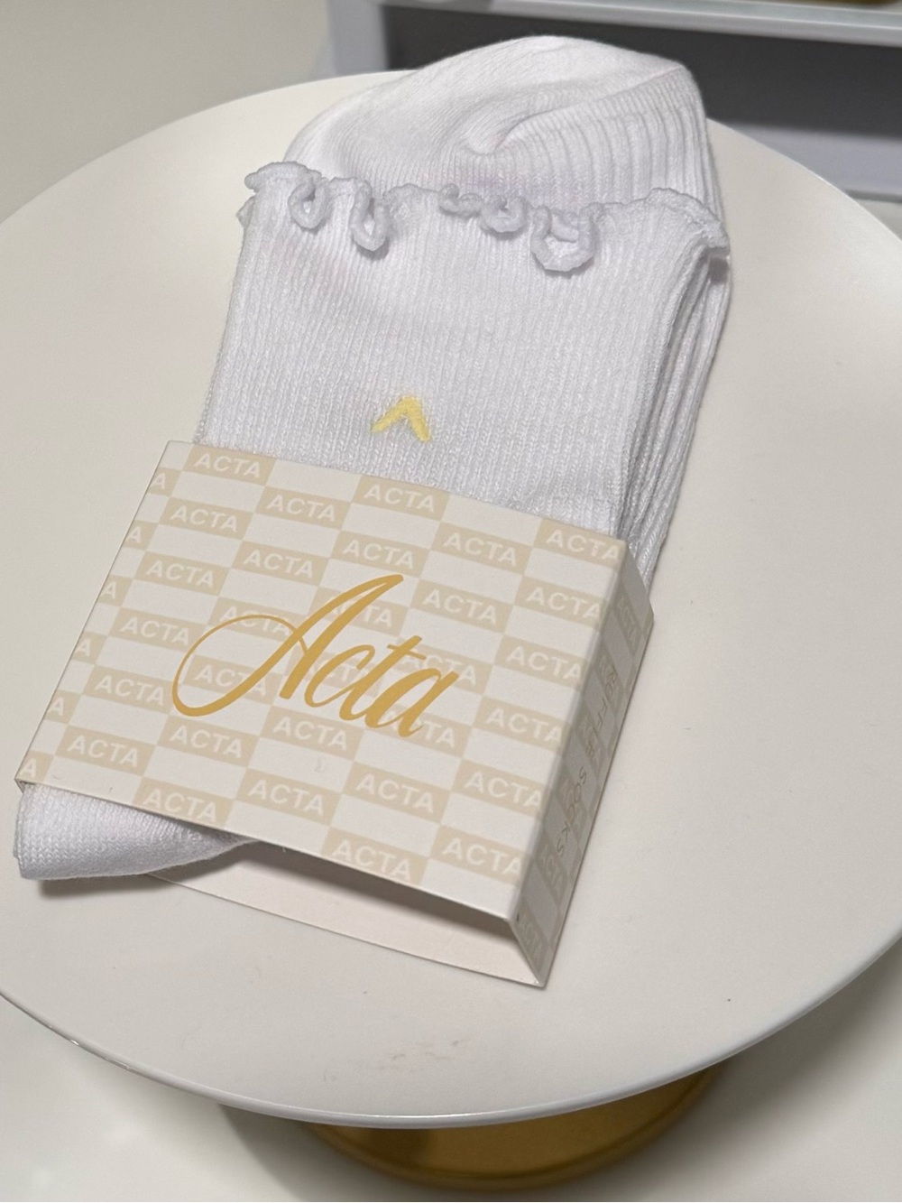 ACTA Ruffle Socks - Picture 2 of 4
